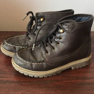 Náutica boys Size 1 shoes